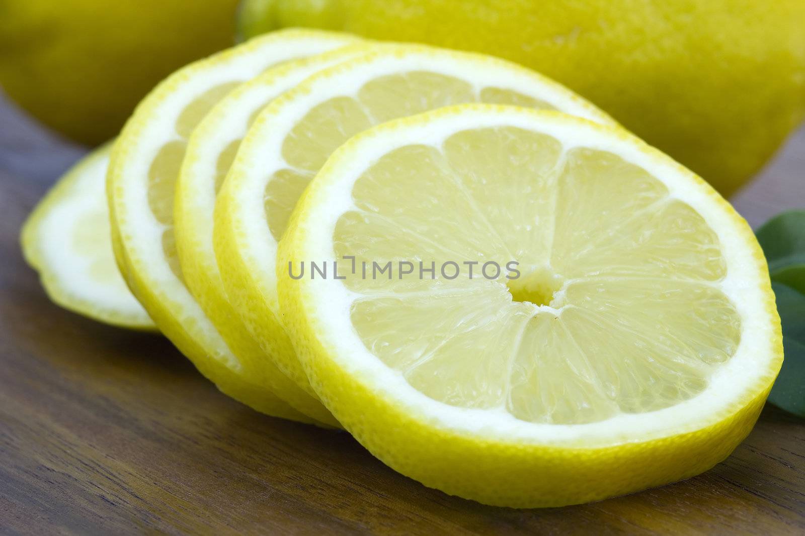 slices of lemon