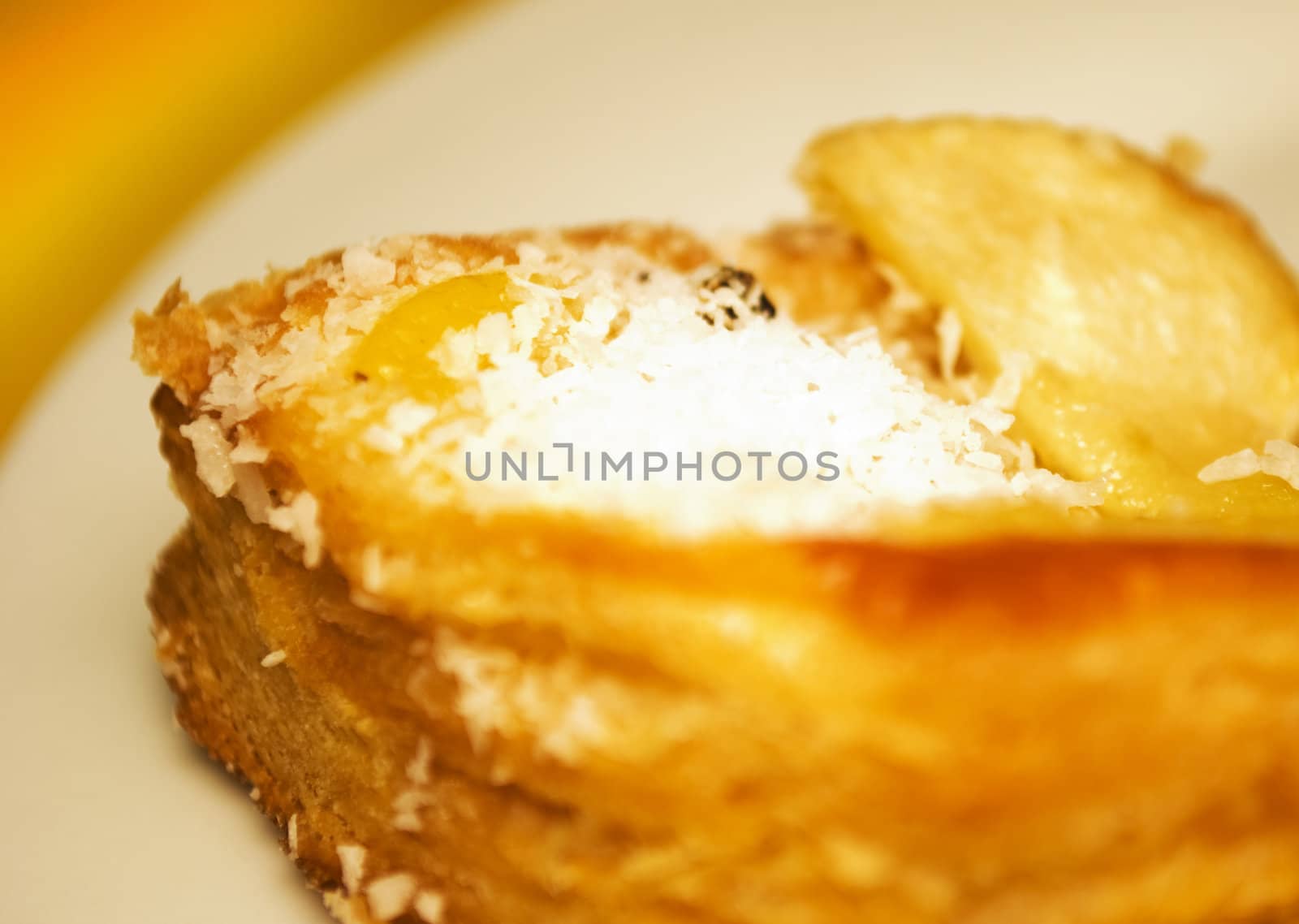 Apple and Coconut biscuit by mcuevas