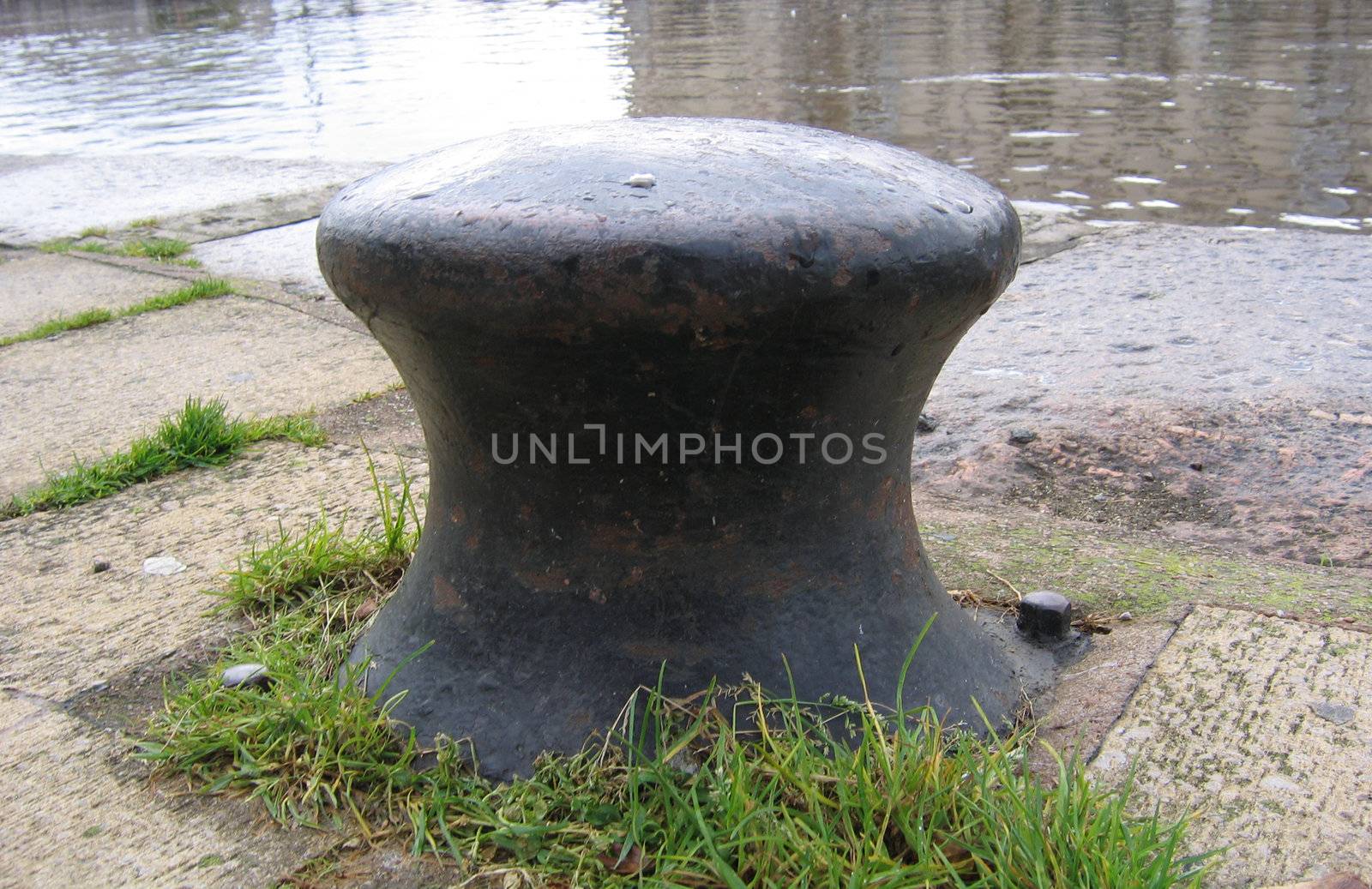 Ships Tethering Post in Exeter Quay by green308