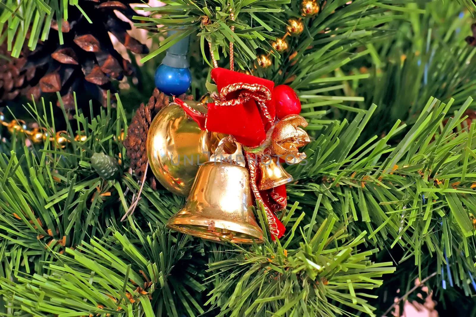 Bells and Bows Christmas Tree Ornaments by green308