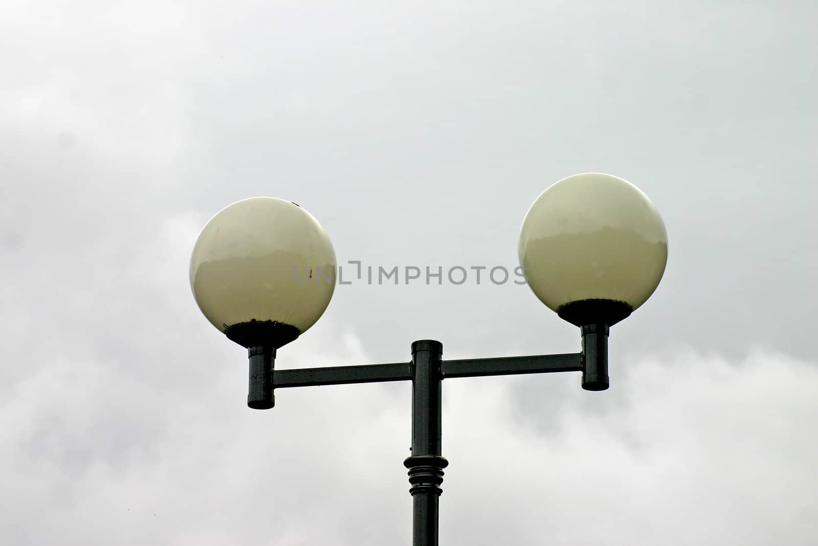 Two Streetlights by green308