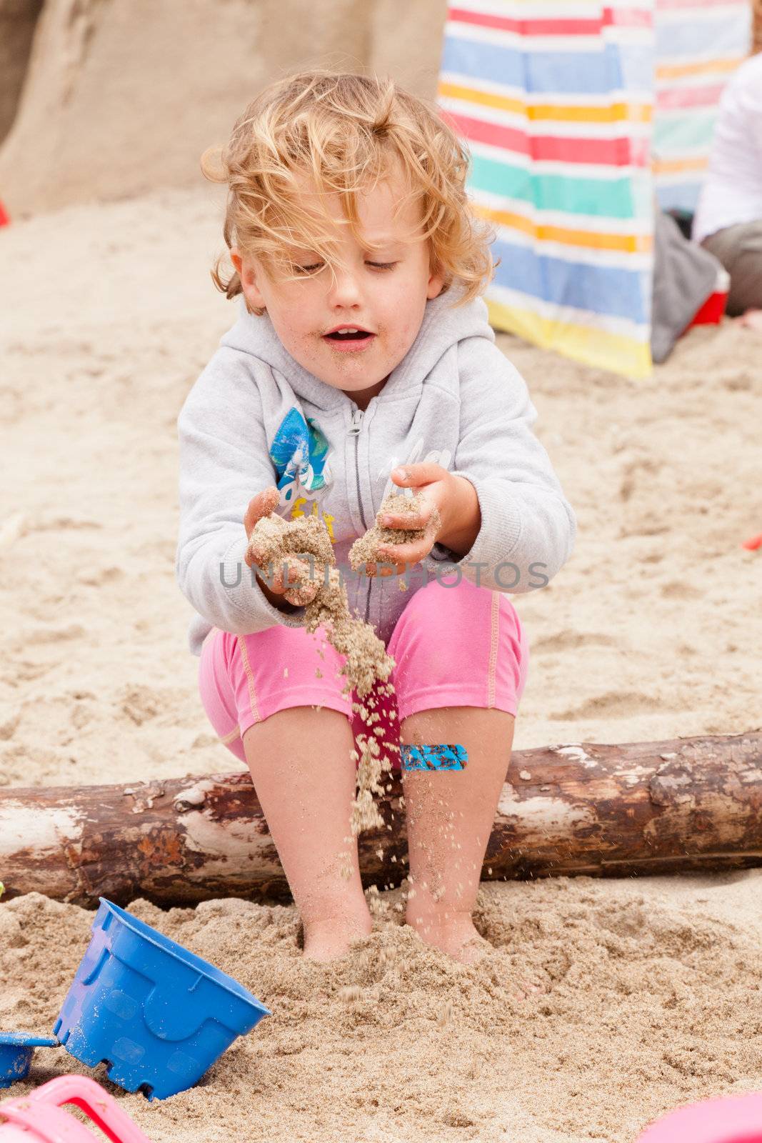 Playing on the beach by melastmohican