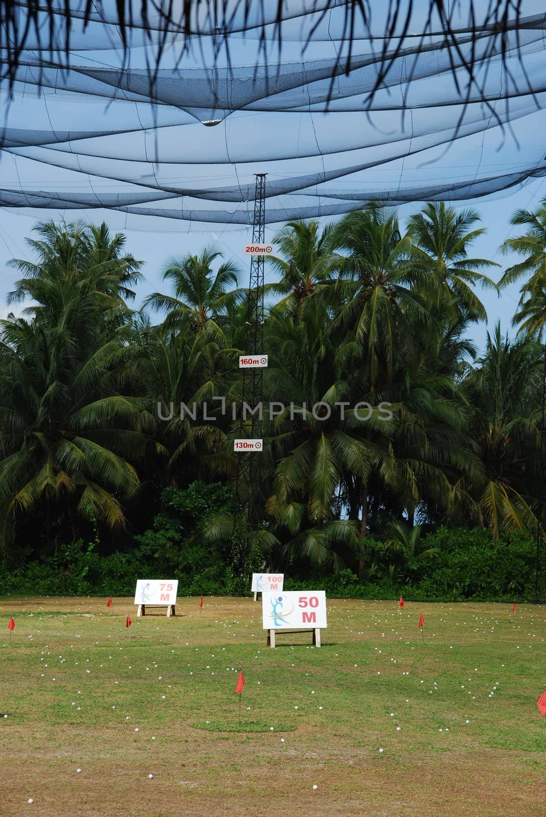 beautiful photo of the driving range golf pitch