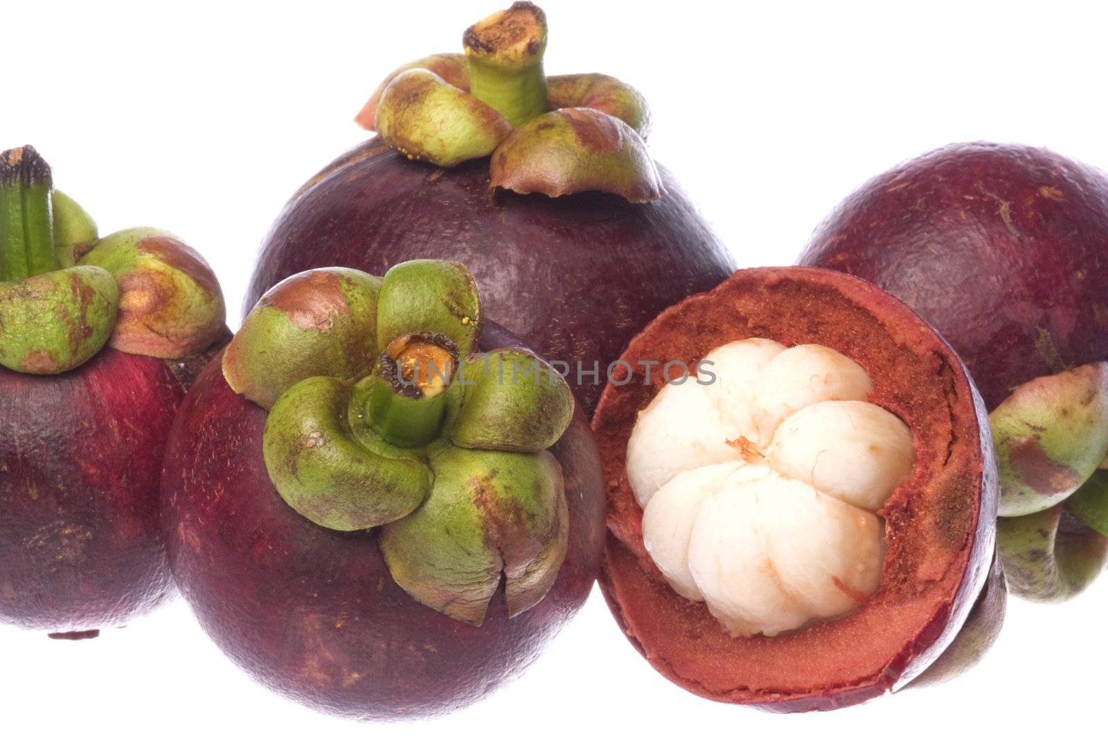 Mangosteens Isolated by shariffc