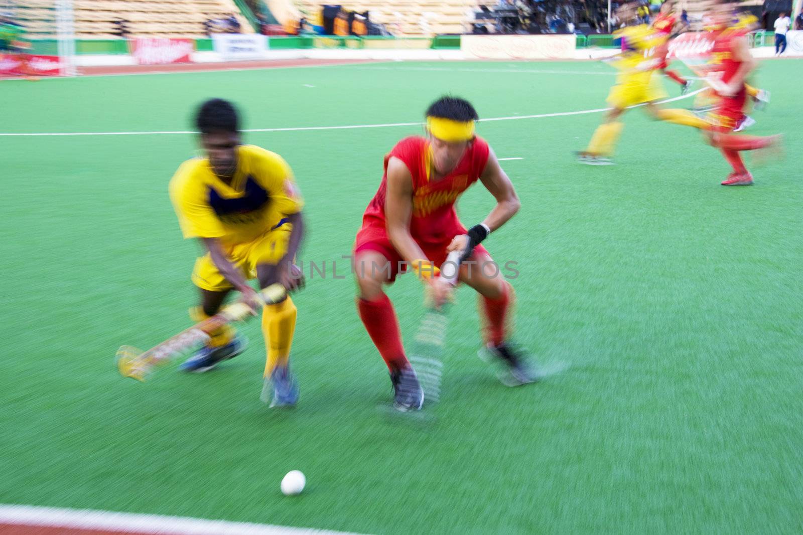 Field Hockey Action (Blurred) by shariffc