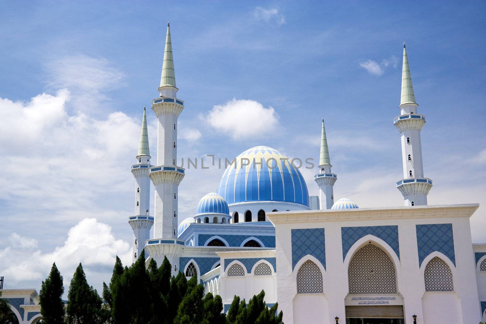 Sultan Ahmad I Mosque, Malaysia by shariffc