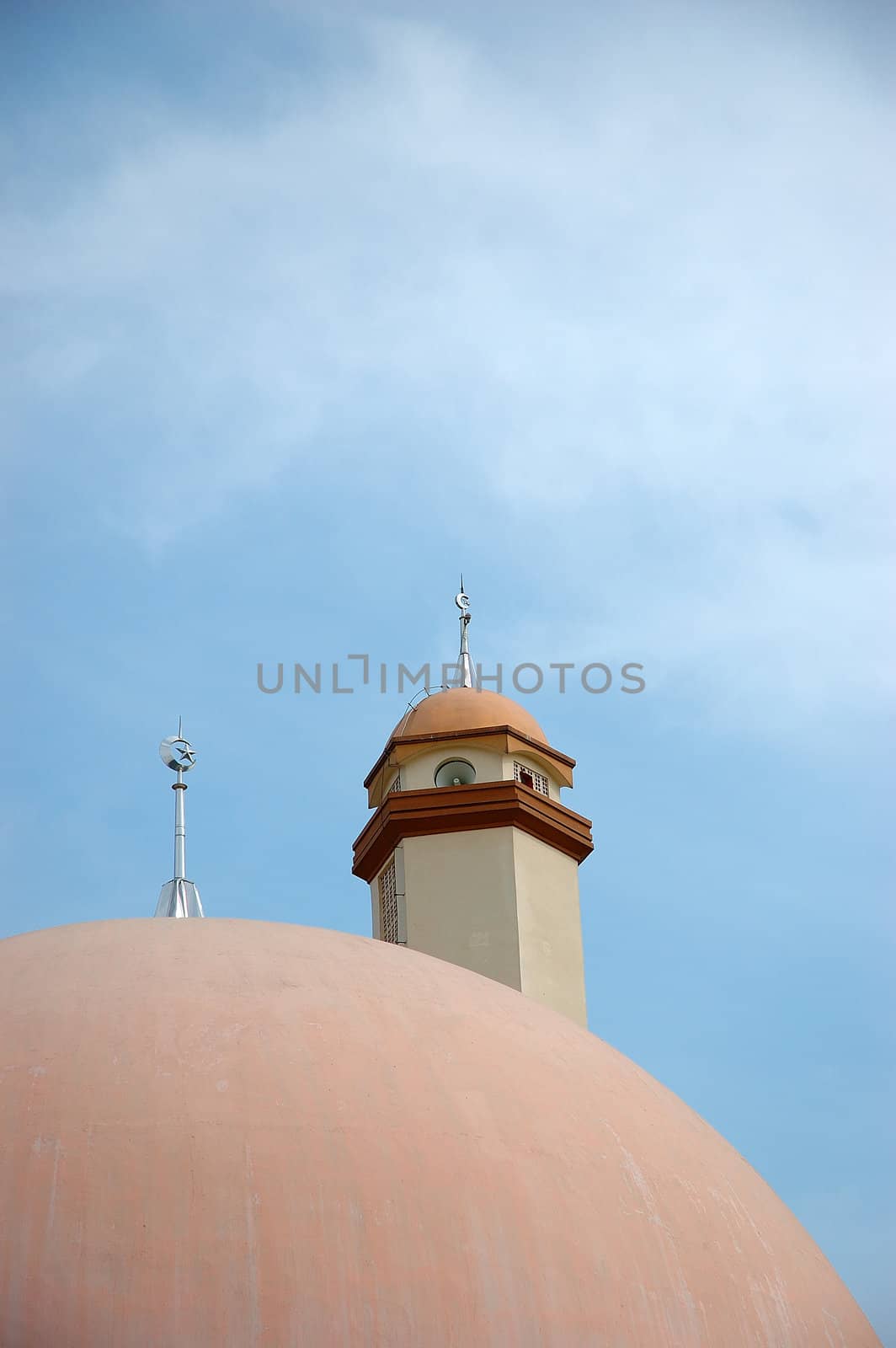 masjid tower that build with arabic decorative style