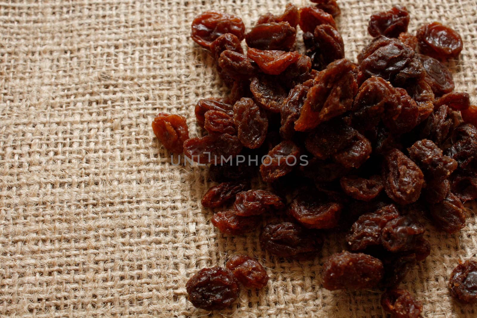 Raisins by leeser