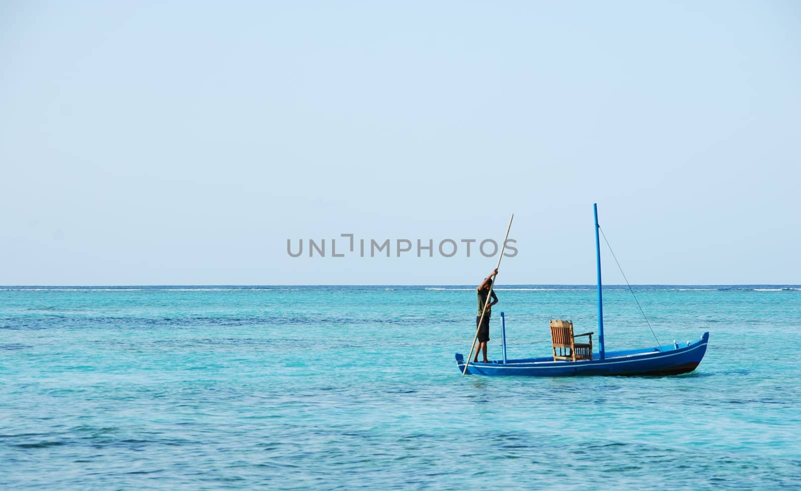 photo of a typical boat on Maldivian Island