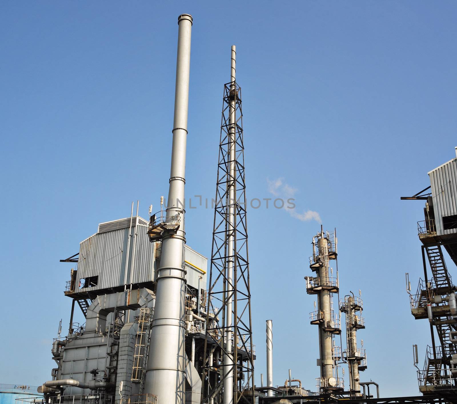 gas processing factory