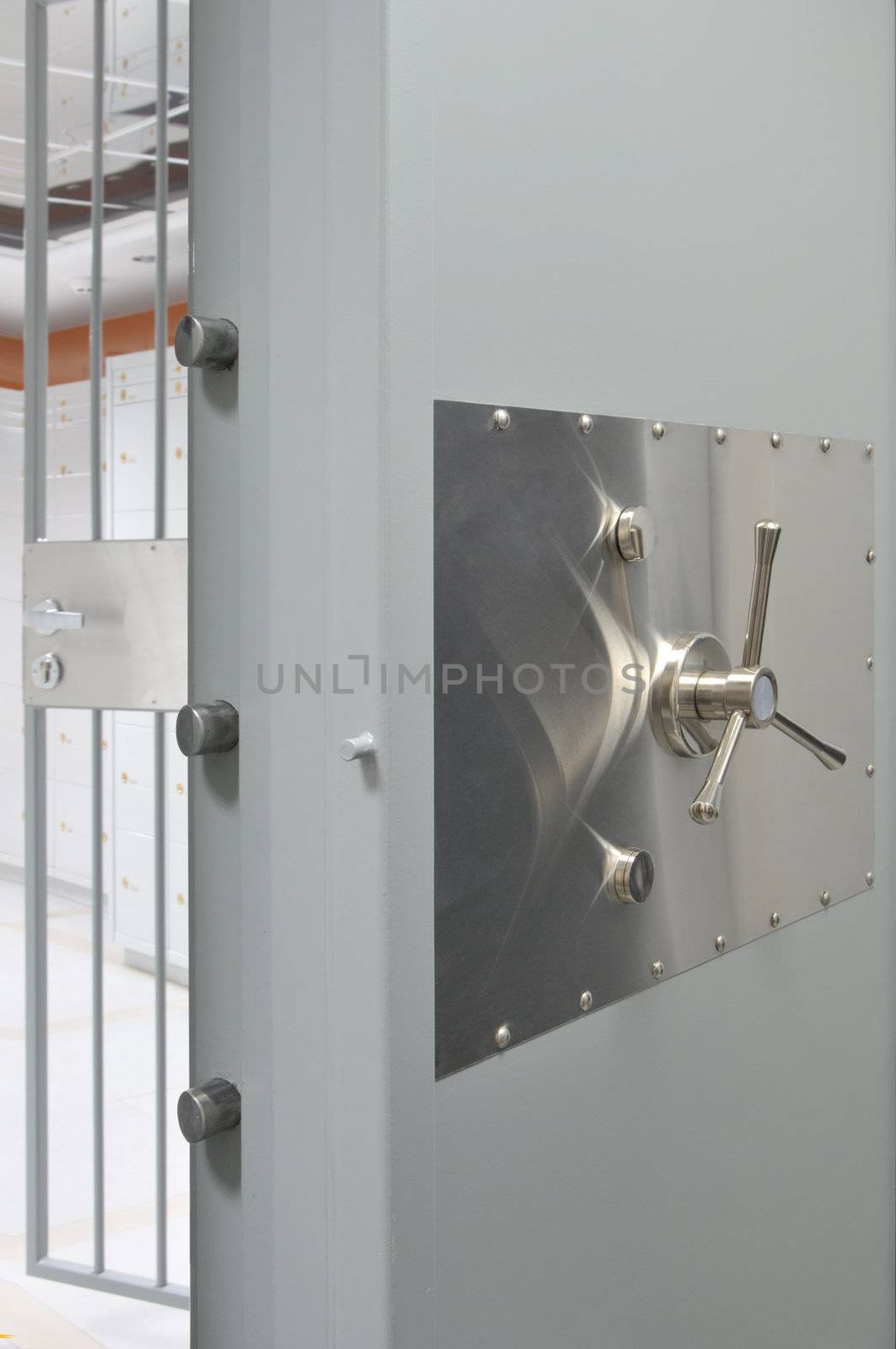 Open massive vault door in an deposit room