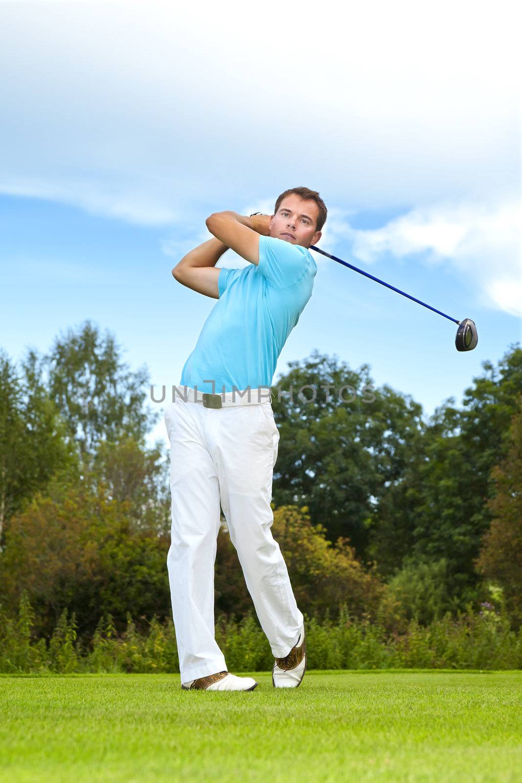 golf player by magann