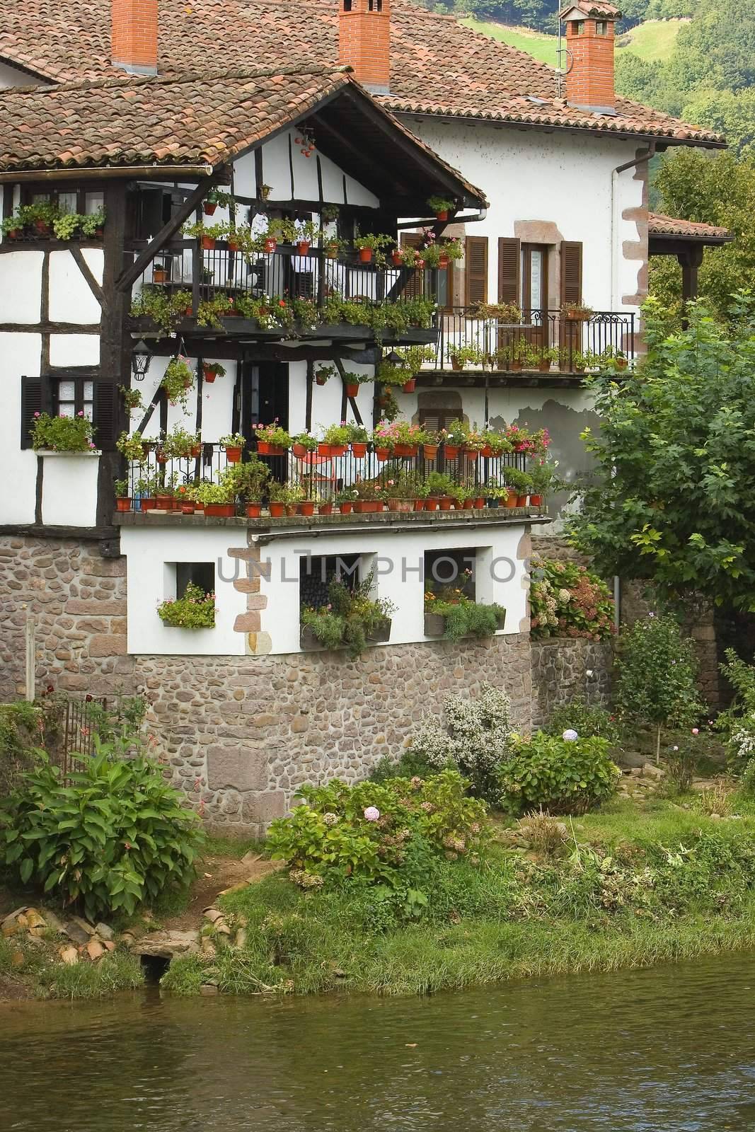 image of a tipical house of the north of spain