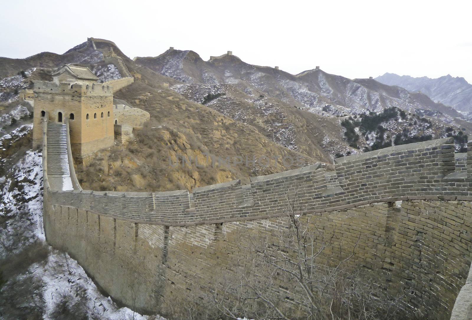 A section of the great wall of china on a cold winter day