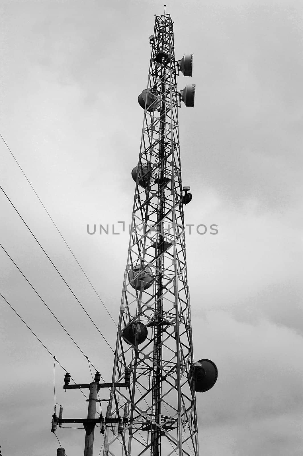 communication tower that vital for telecomunication traffic
