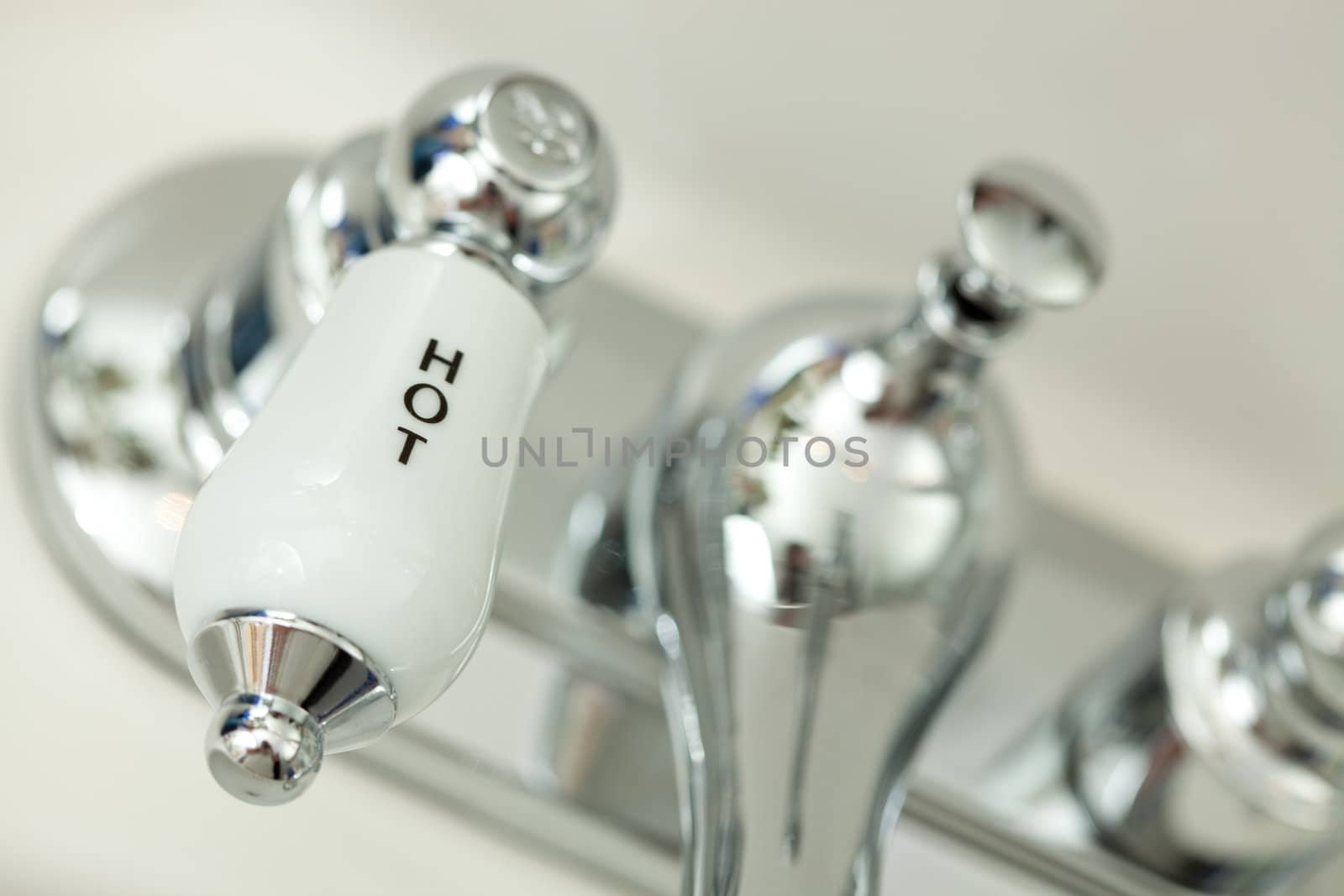 Abstract of Classic Chrome Sink Faucet