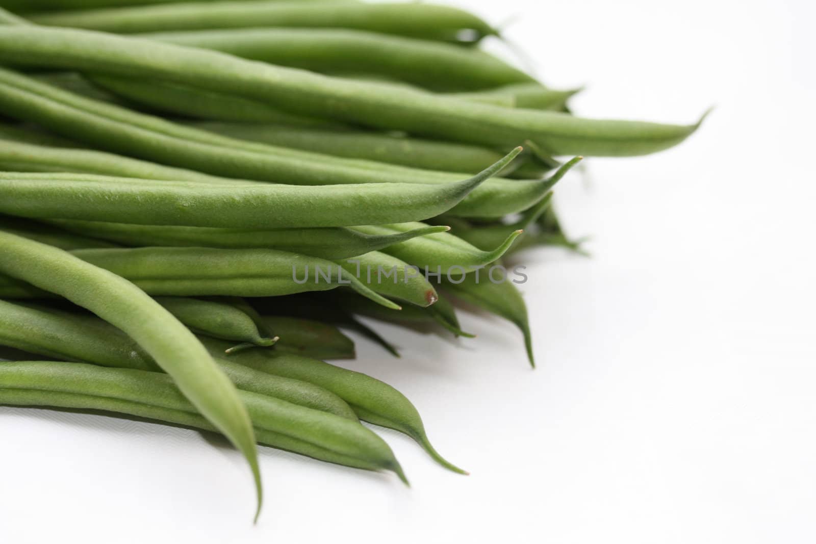 haricots verts - common green beans by studioportosabbia