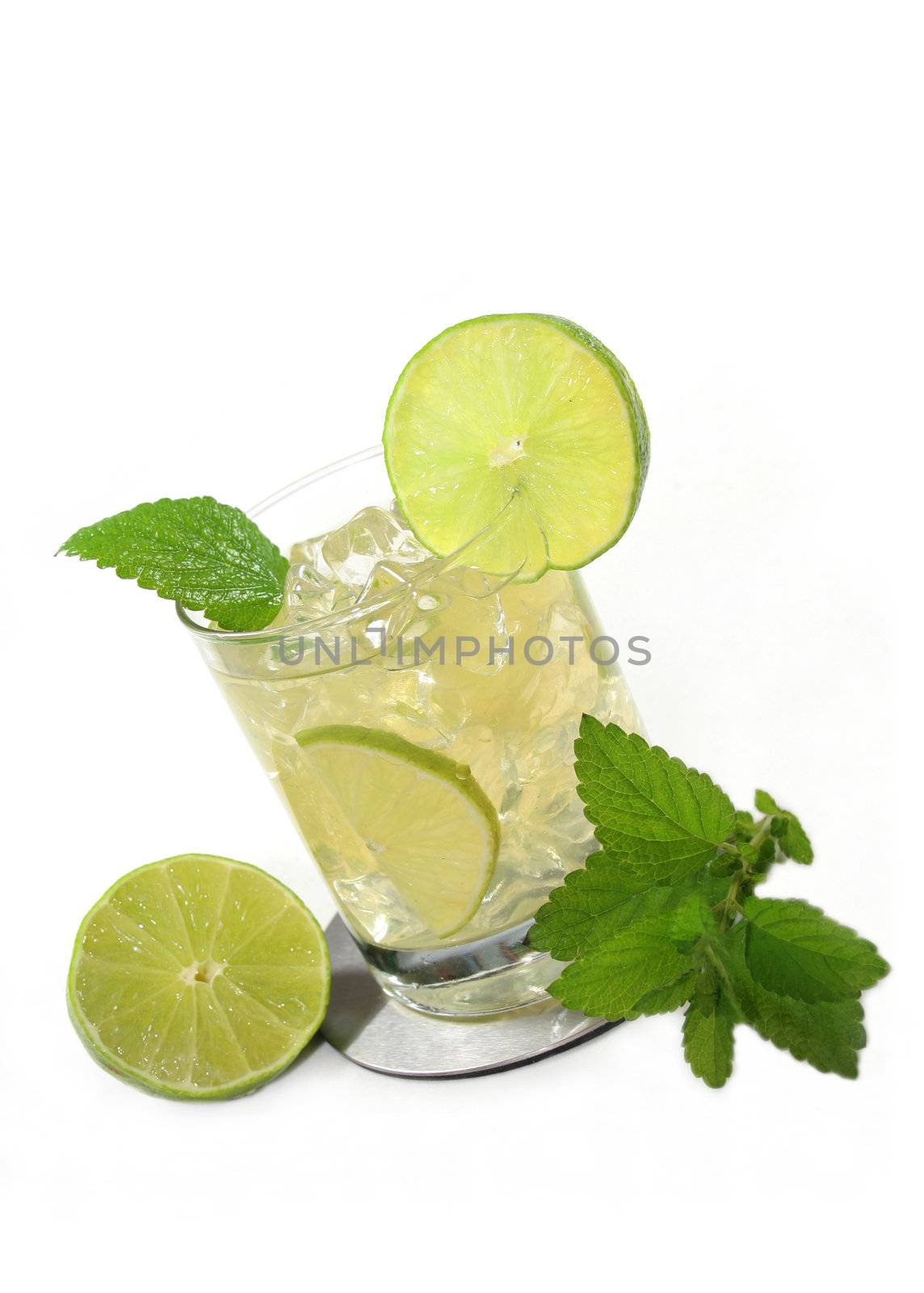 lime juice with ice and lemon balm
