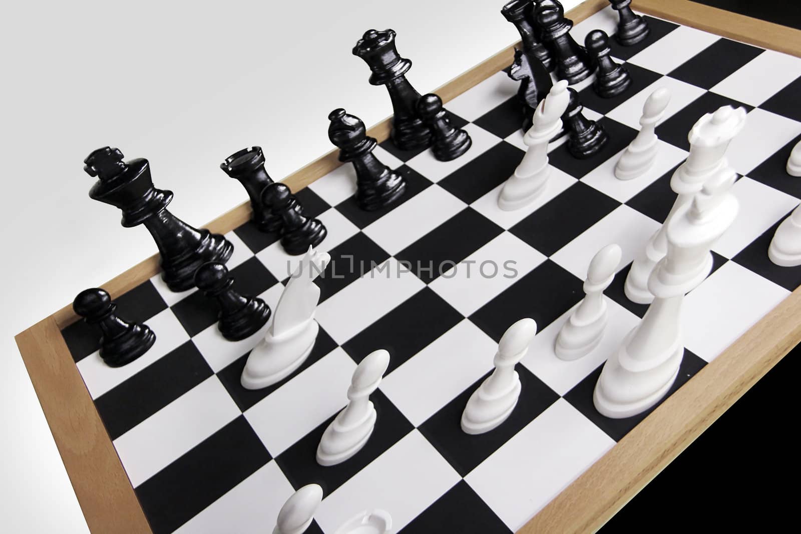 illusion of a chess board with slope figures