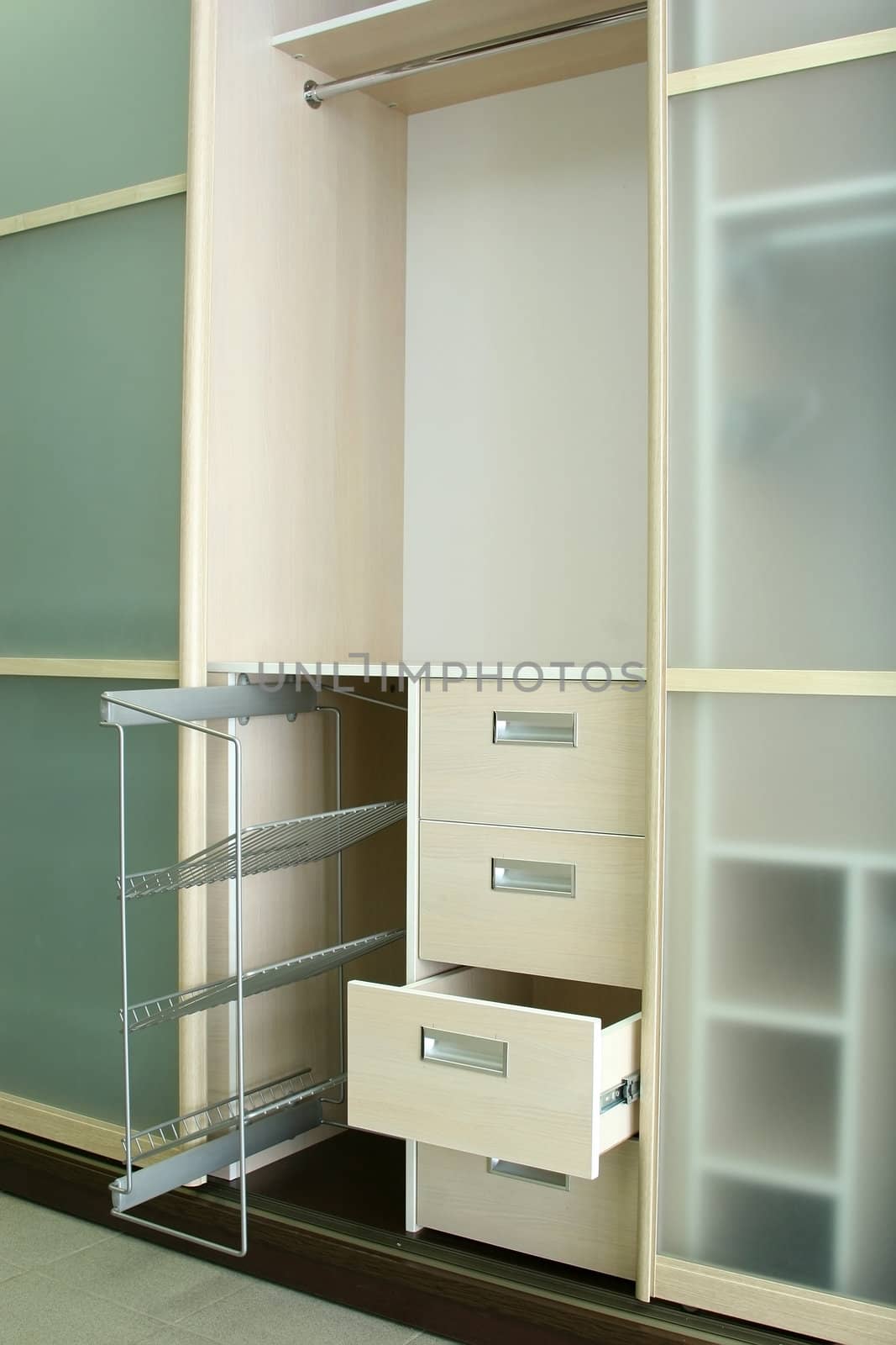 case-compartment by sveter