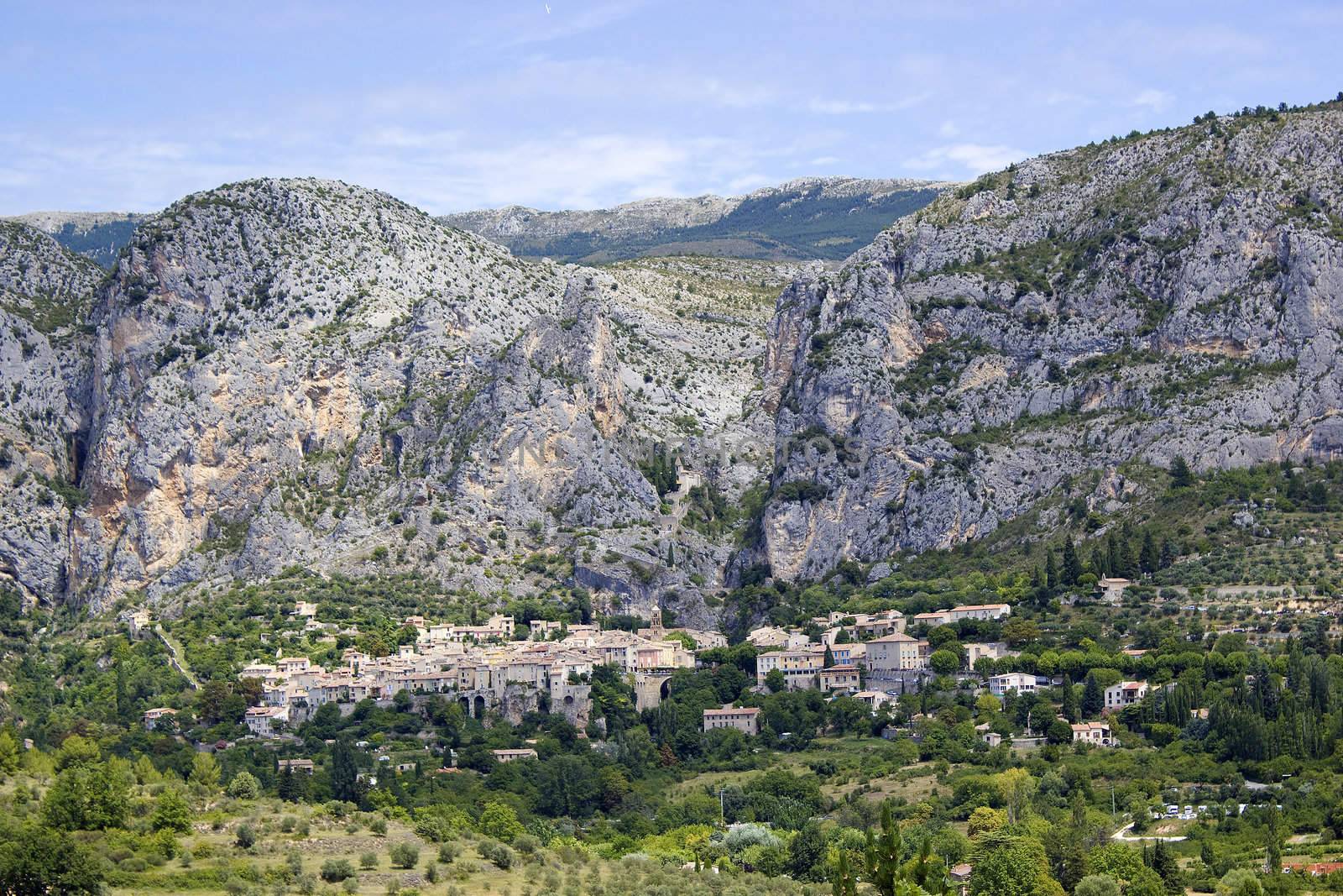 Moustiers-Ste-Marie, Alpes de Haute Provence