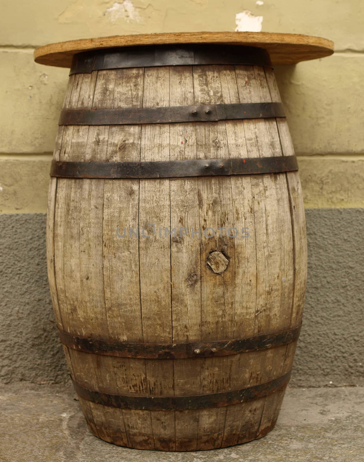 Wooden barrel cask for wine or beer