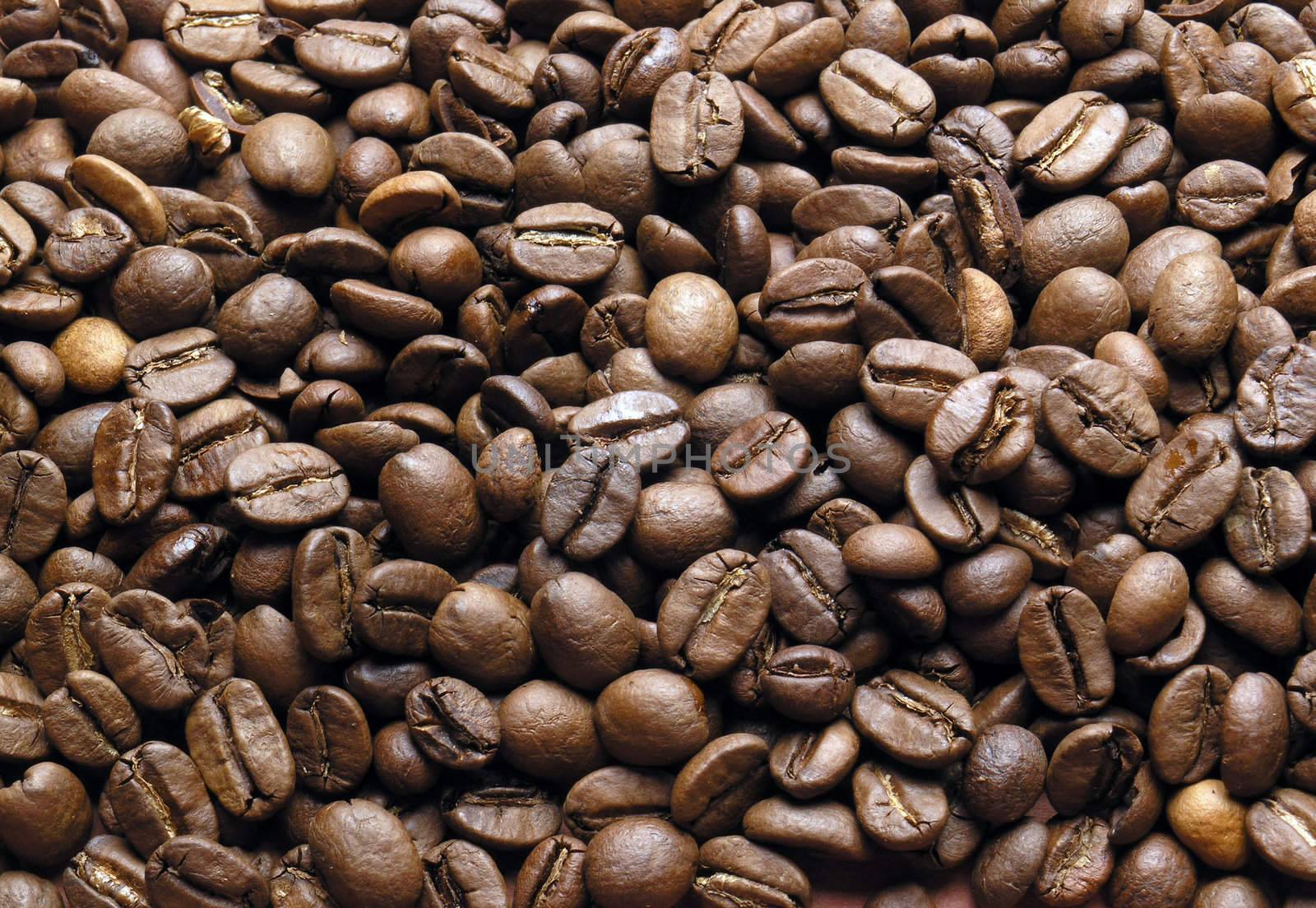 Background of coffe-beans by adamr