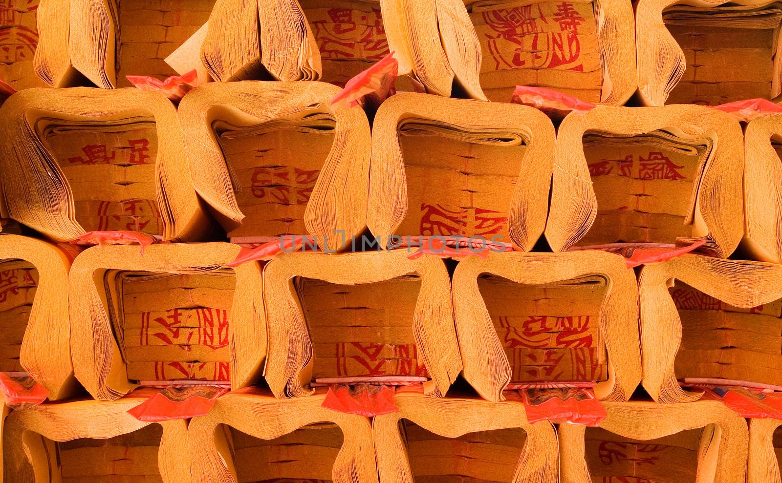 Here are Chinese traditional object called "ghost money ".