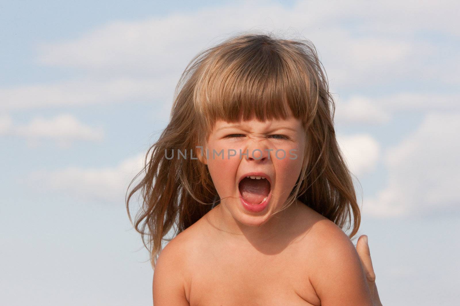 people series: summer portrait of screaming little girl