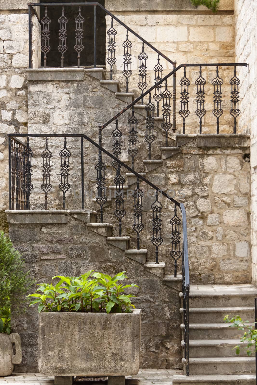 Beauty pattern stairs - Kotor Montenegro by parys