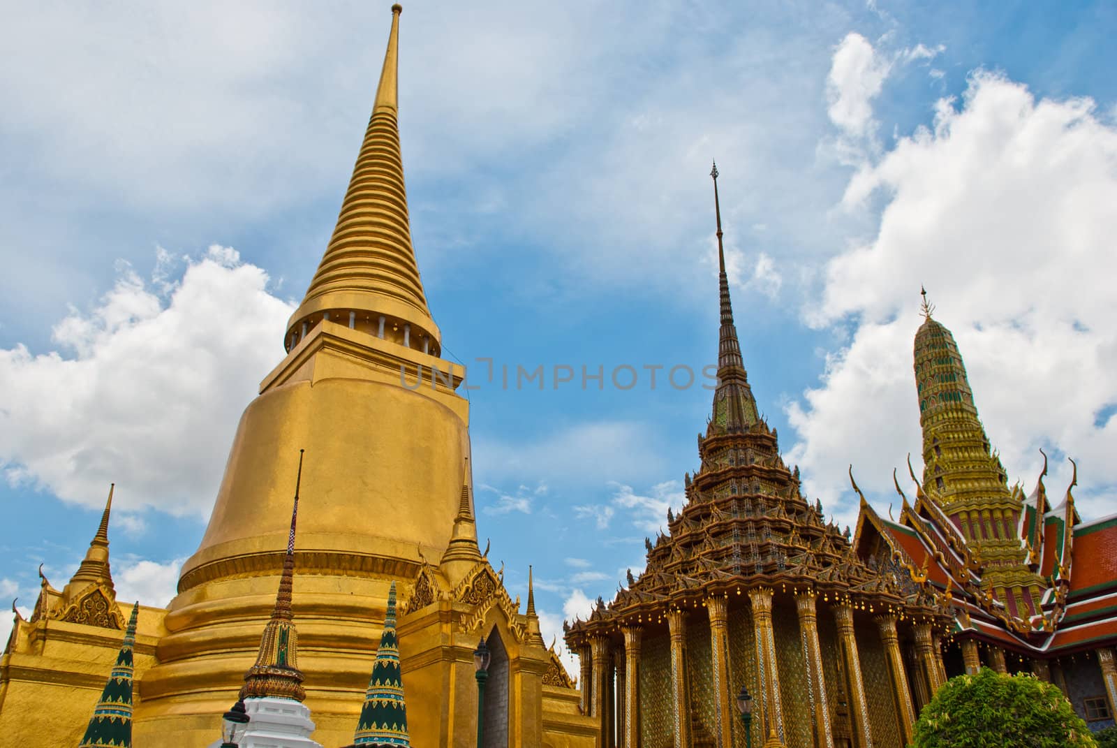 wat phra kaew temple of the emerald buddha