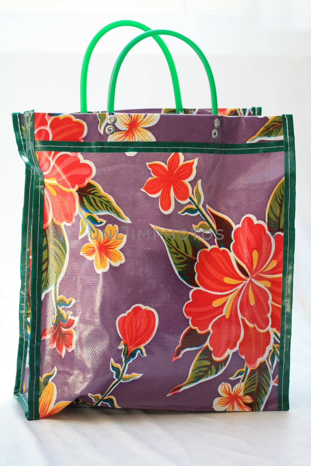 Purple shopping bag by studioportosabbia