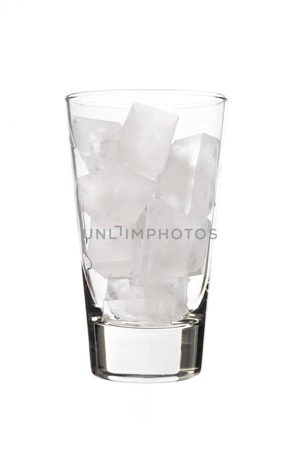Glass with ice by gemenacom
