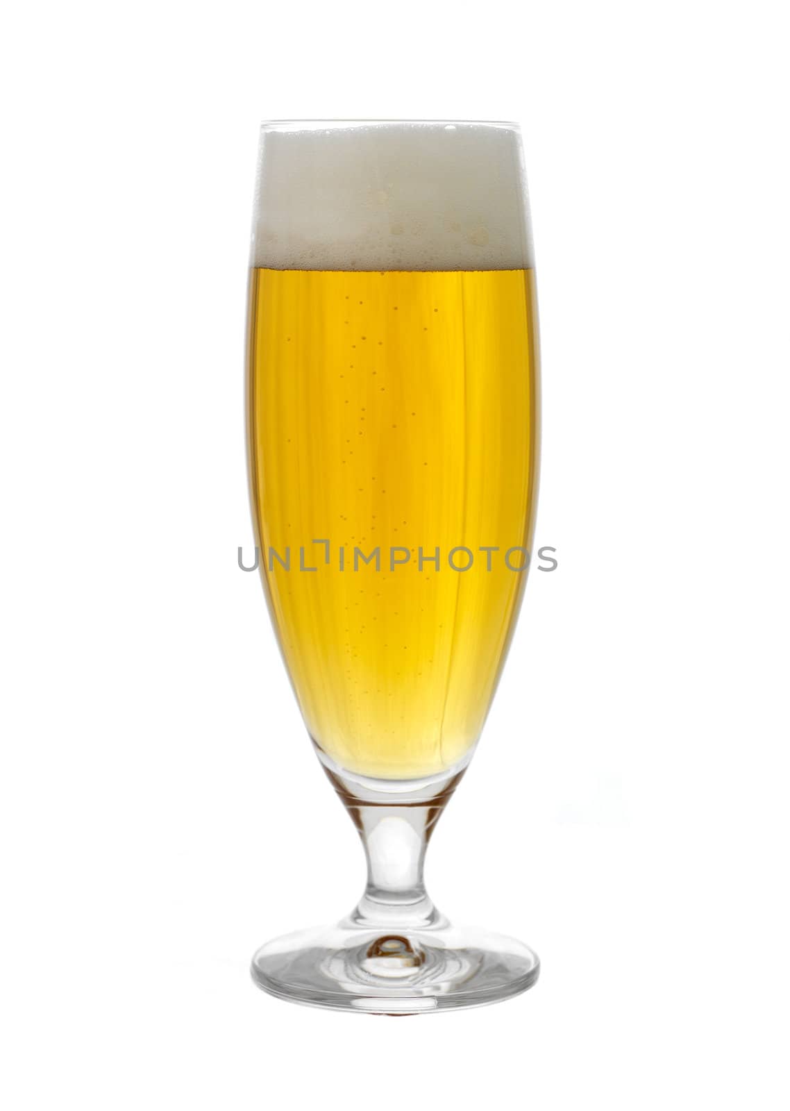 glass of beer by gemenacom