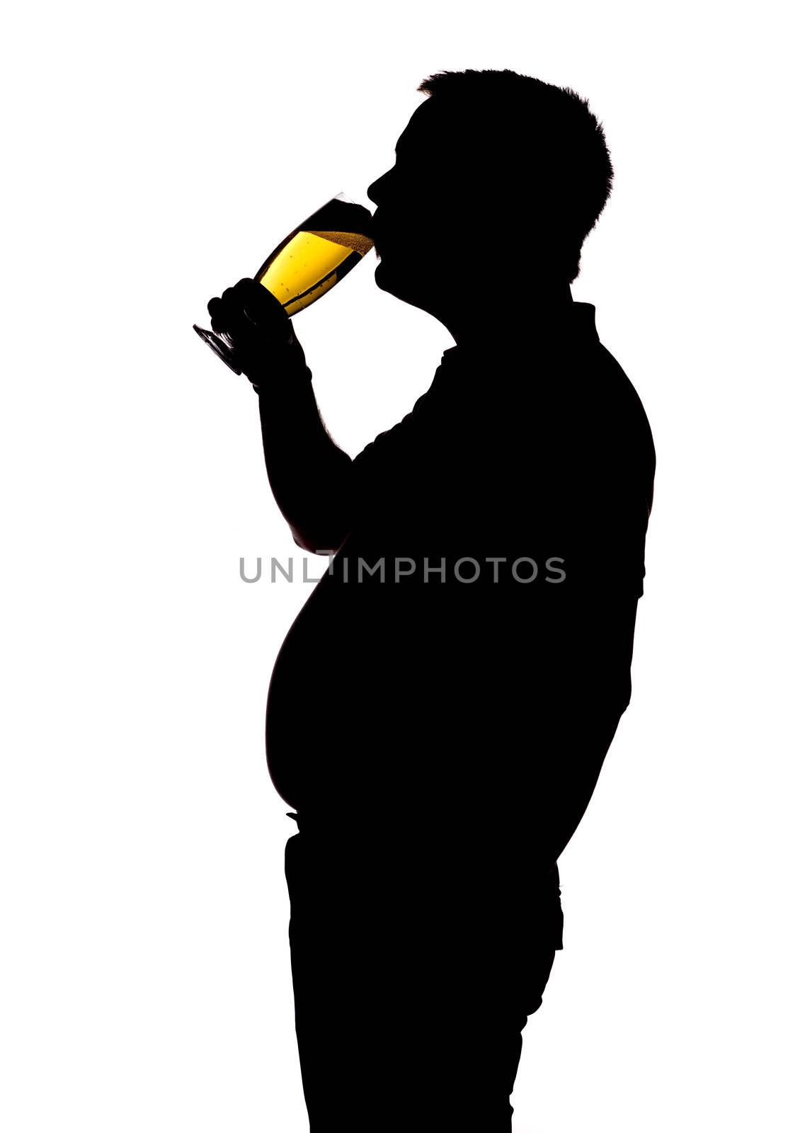 man drinking beer by gemenacom