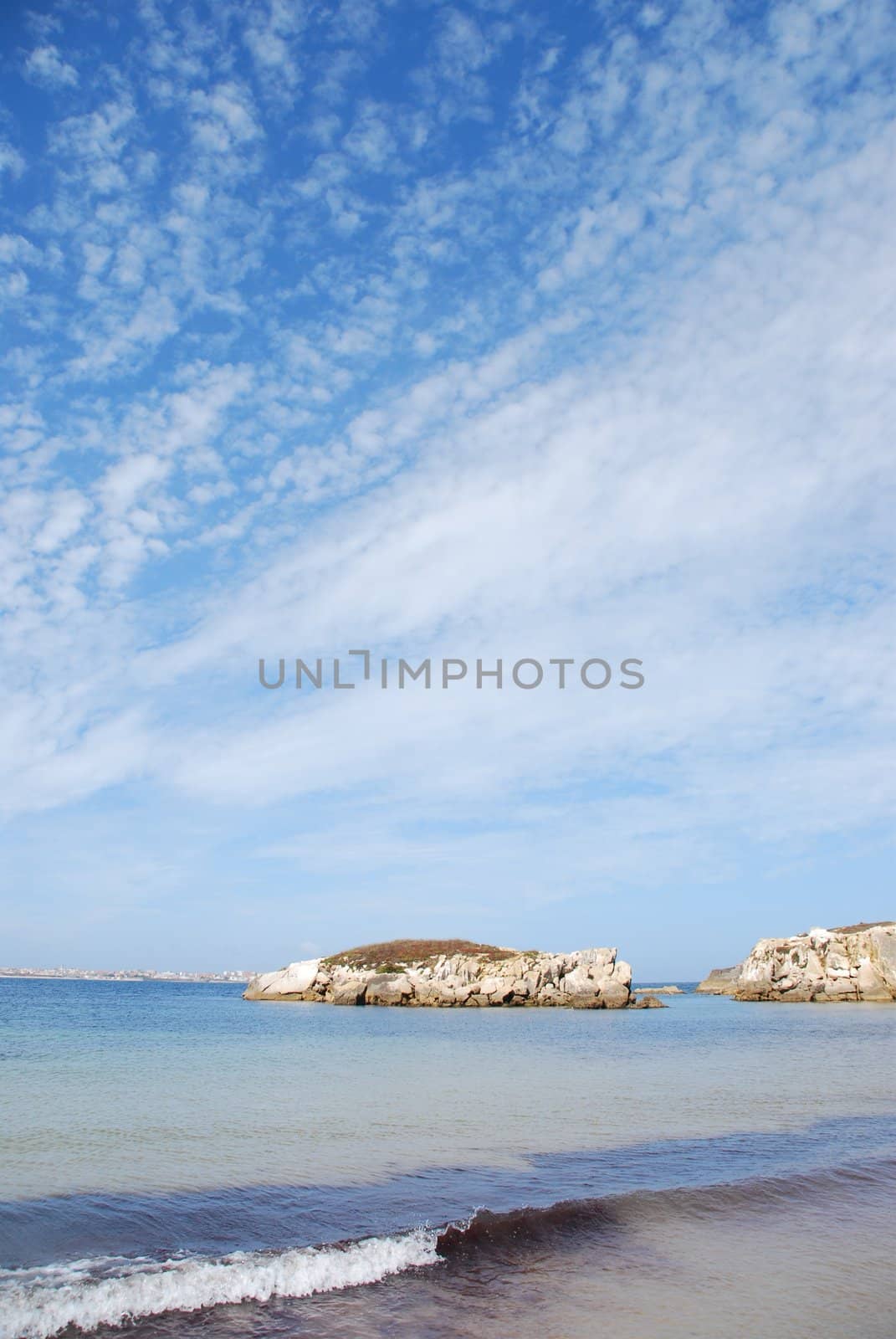 Huge rock at Baleal beach (dramatic cloudscape) by luissantos84