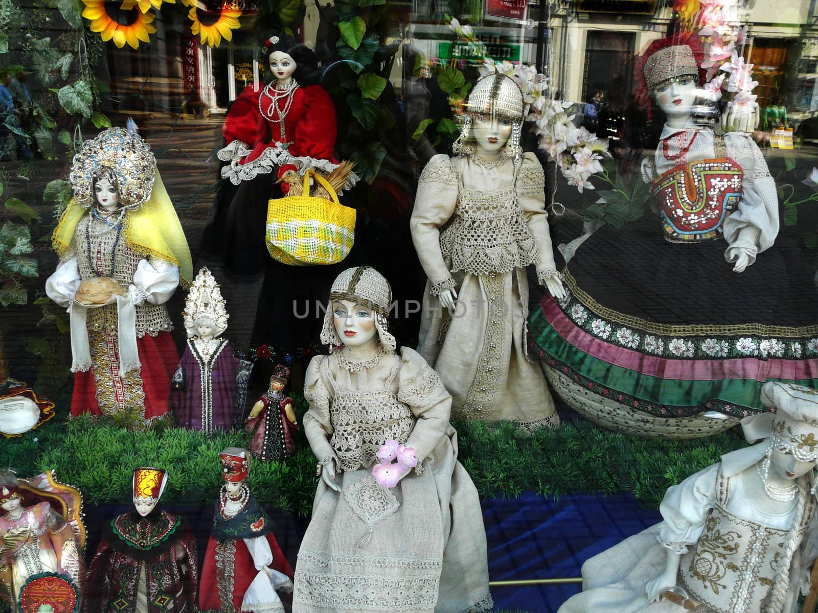 The collection of dolls in national costumes