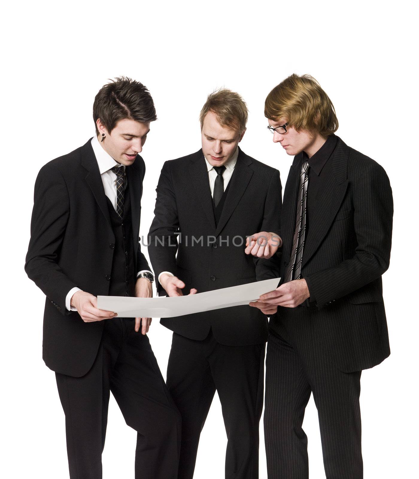 Men discussing a plan by gemenacom