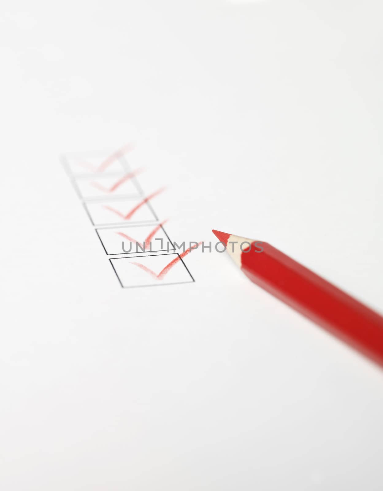 Red pen with check boxes by gemenacom