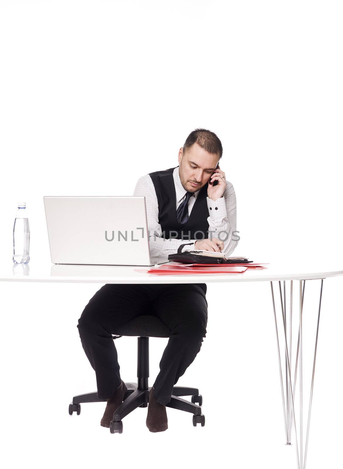 Man behind a desk organizing his day by gemenacom