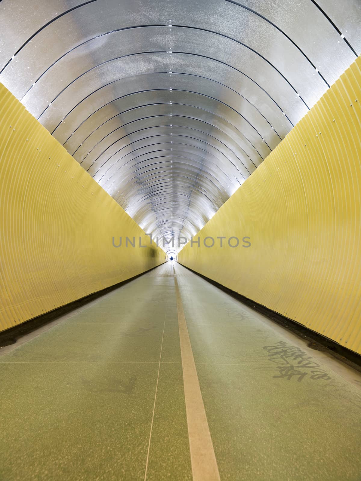 Tunnel by gemenacom