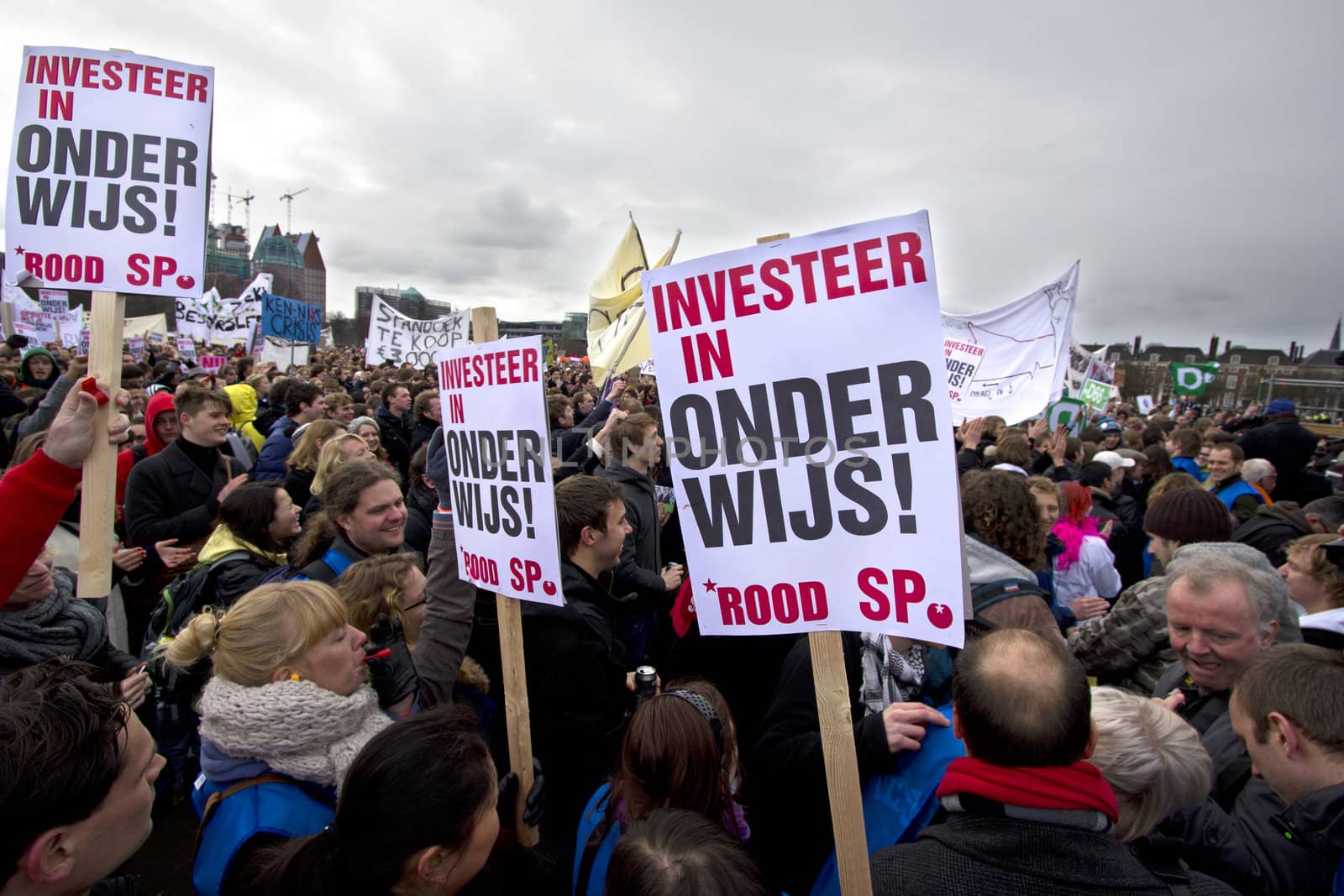 Student demonstration against the government in The Hague