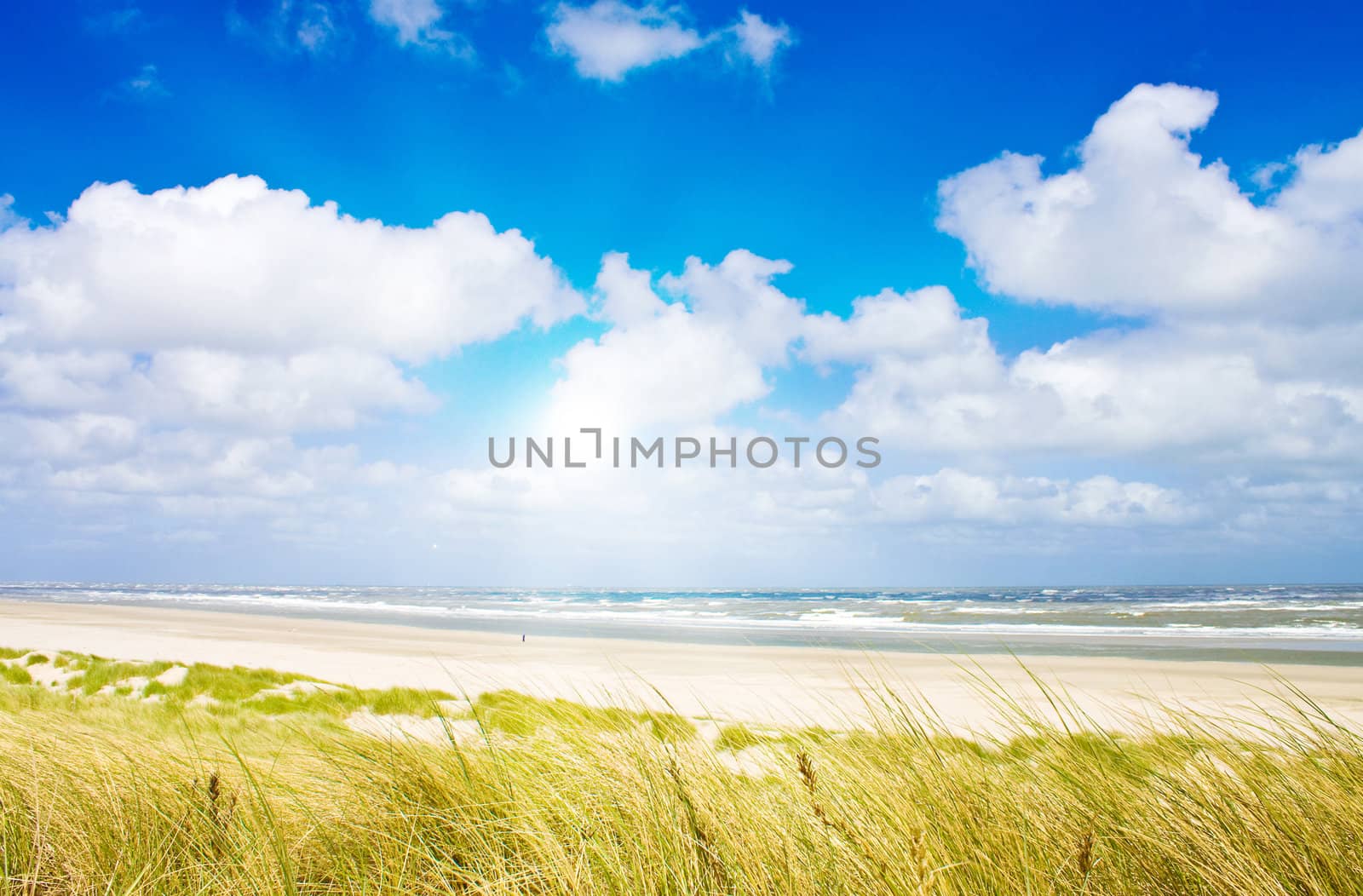 Beautiful day at the North Sea by juweber