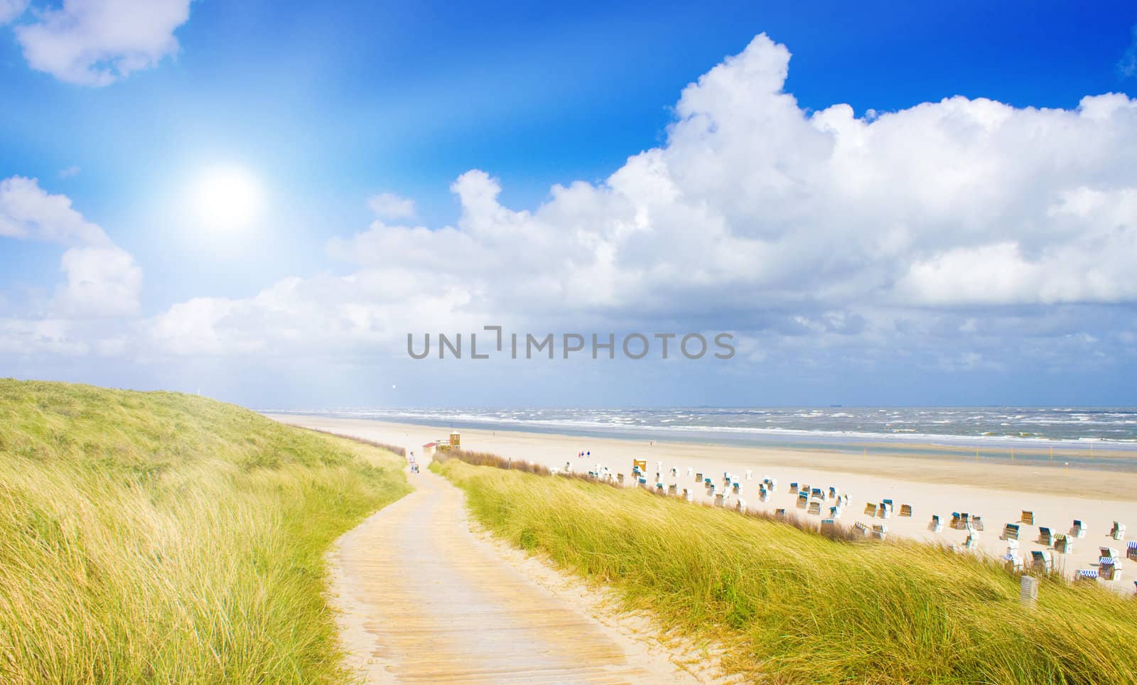 Beautiful day at the North Sea by juweber