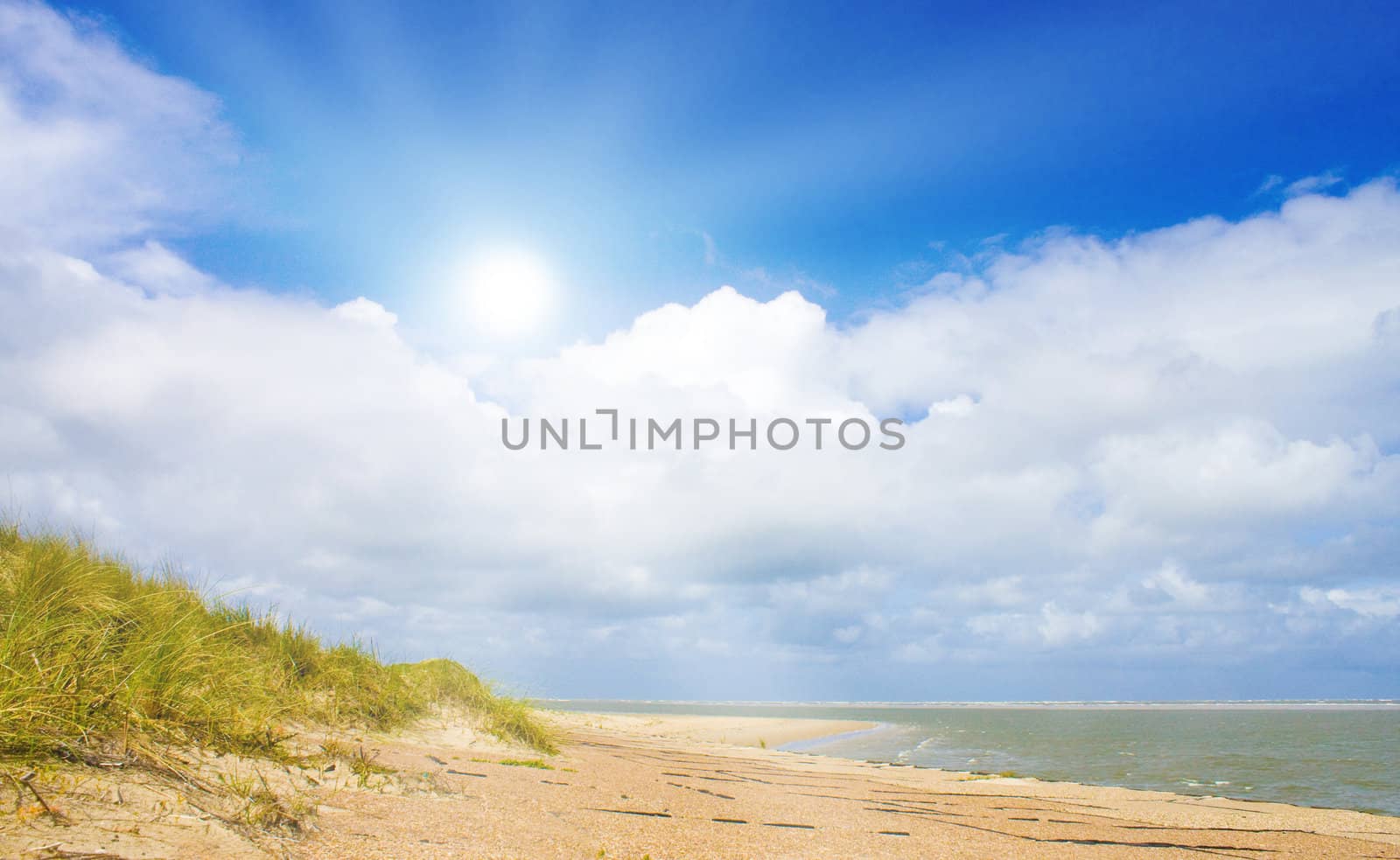 Beautiful day at the North Sea by juweber
