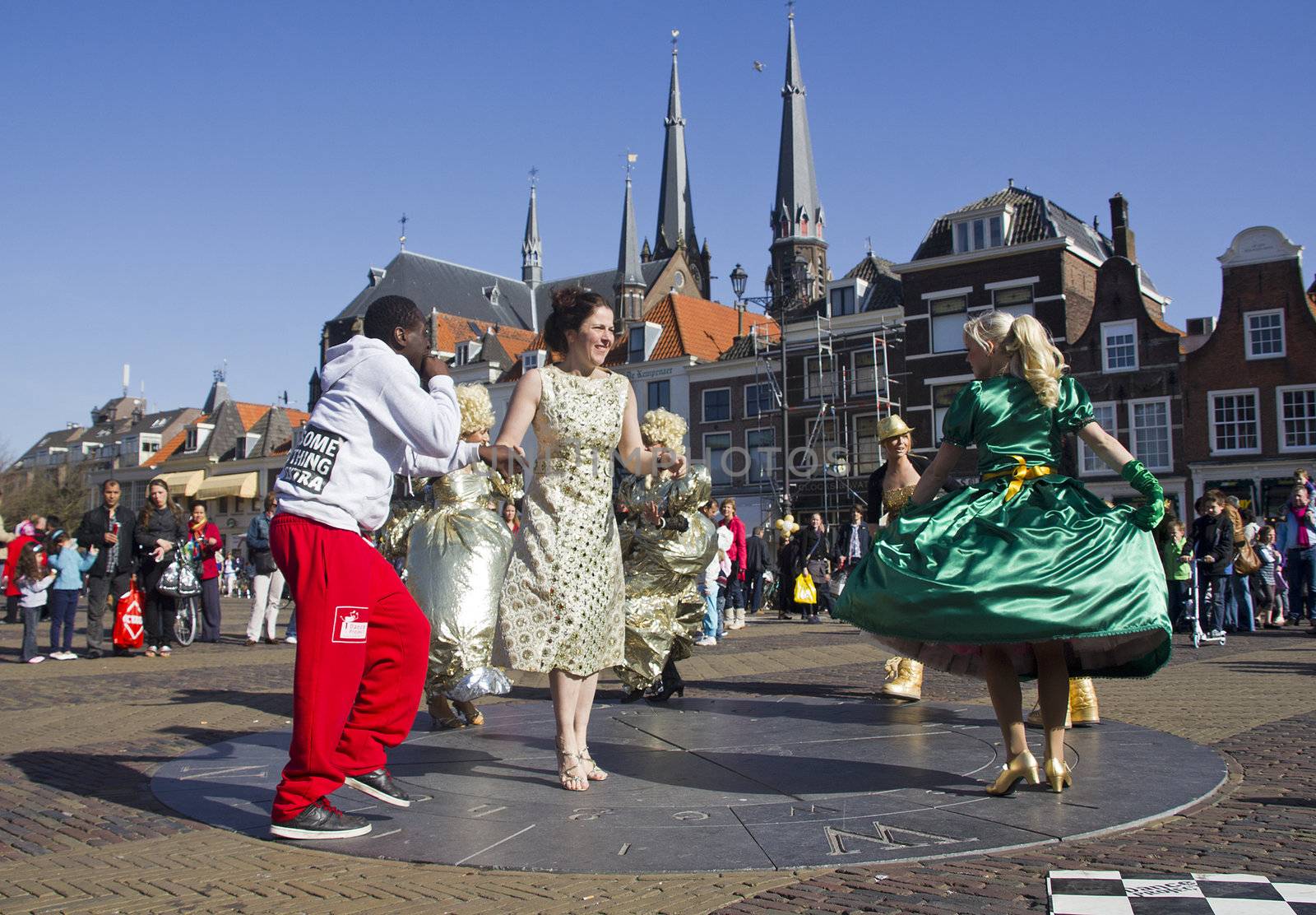 Dancing on the market square in Delft