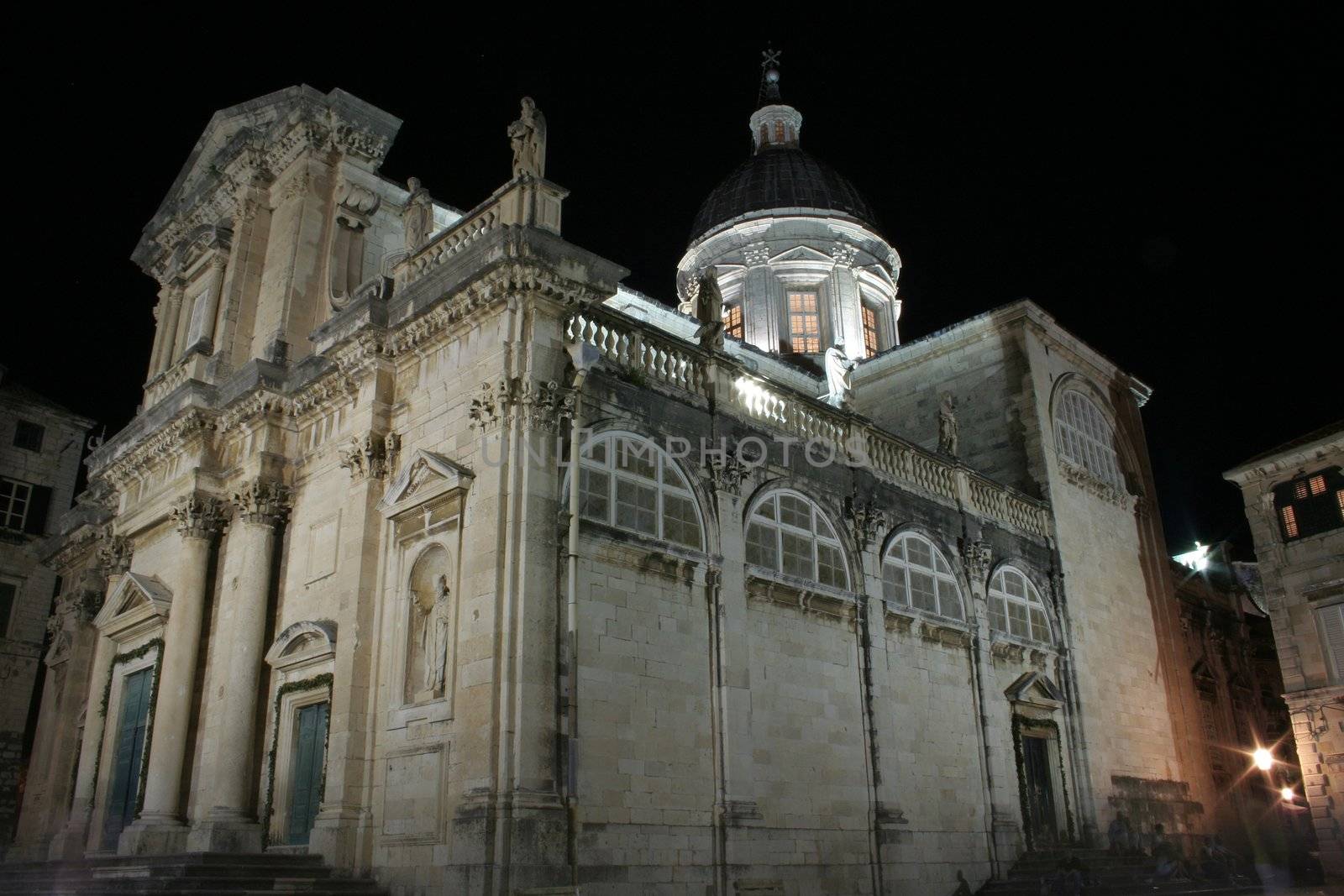 basilica in Dubrovnik by night