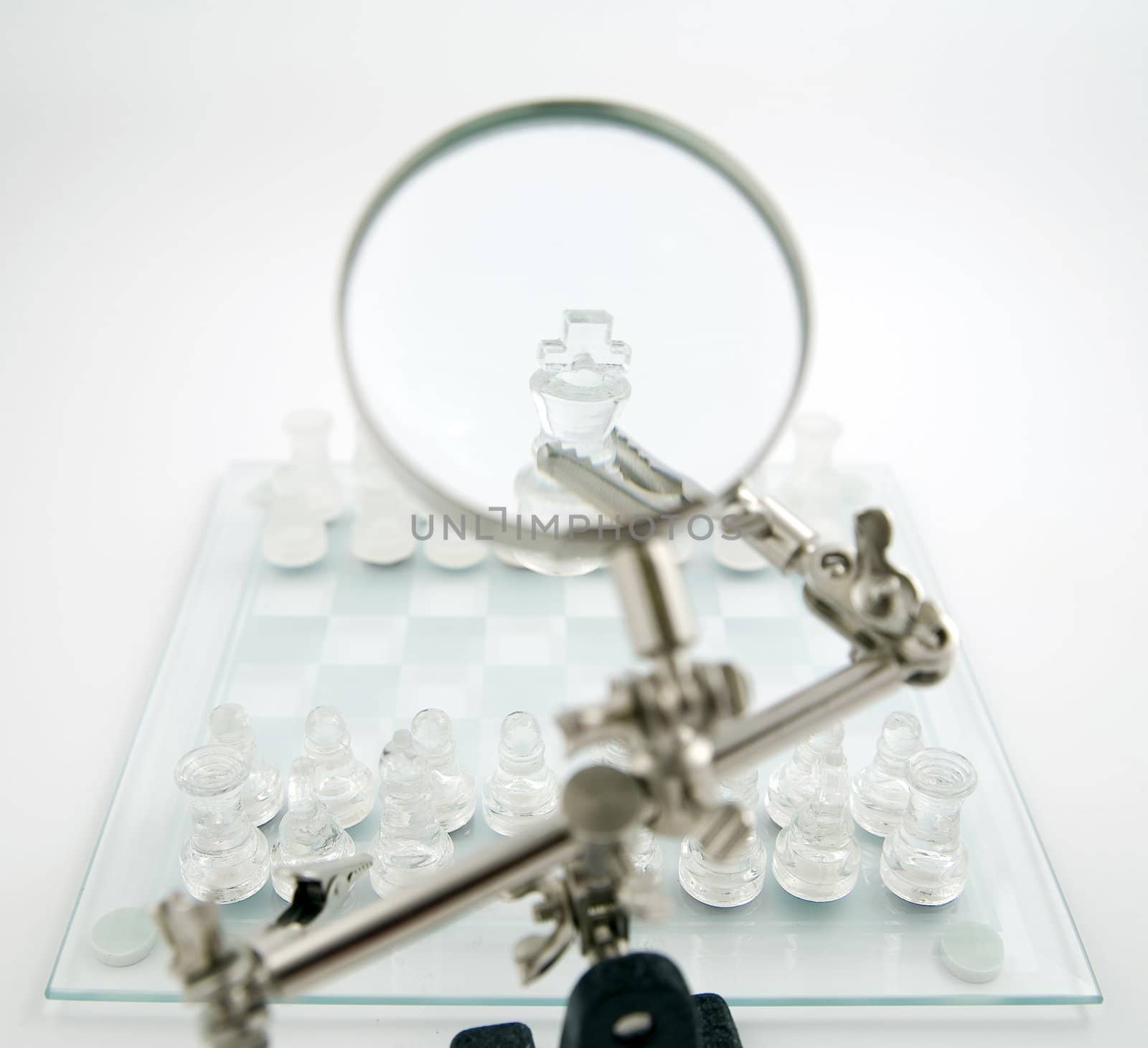 glass chess and "third hand" as a player