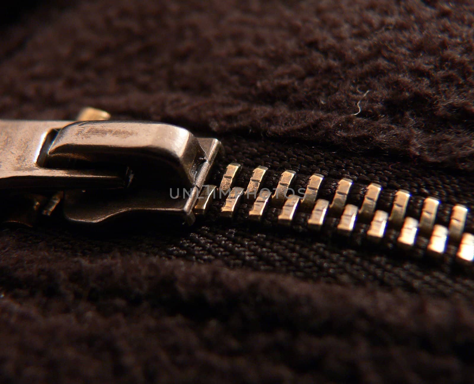 zipper by furzyk73