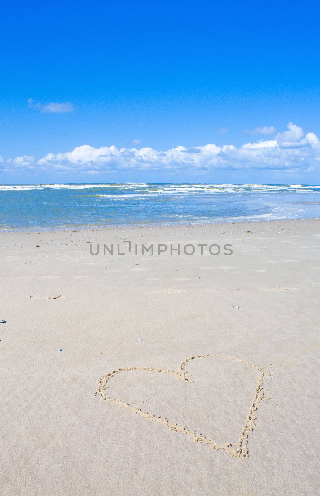 Beach by juweber